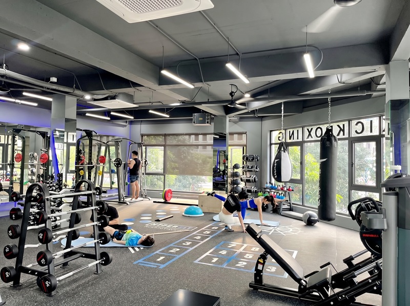 Phòng gym hiện đại nâng cao sức khỏe
